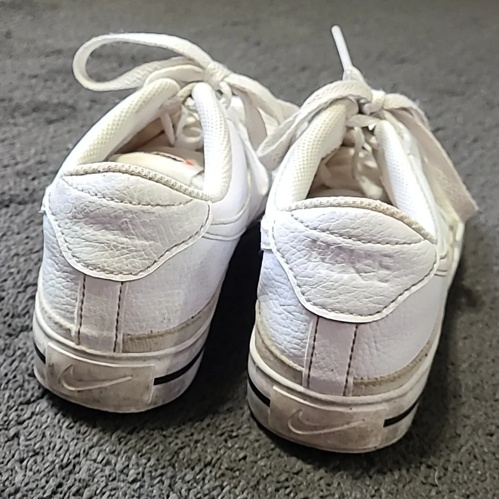 Nike court legacy